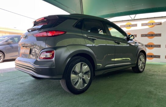 photo_5996935855152941263_y